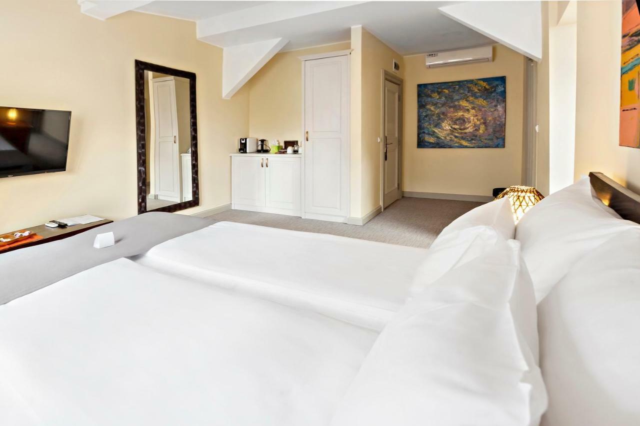 Superb Luxury Suites Belgrado Kamer foto